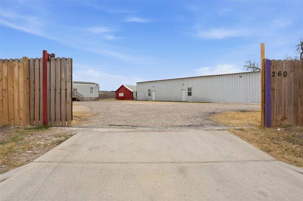 260 Ganado DR, Kyle, TX 78640