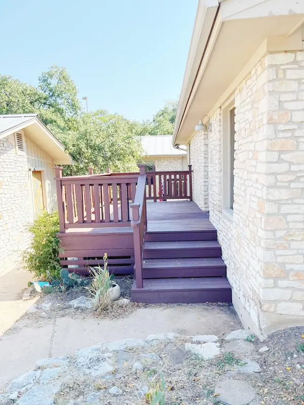 317 Clayton Nolen DR, Horseshoe Bay, TX 78657