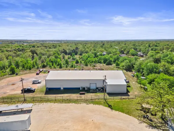 121 James Hoskins LN, Cedar Creek, TX 78612