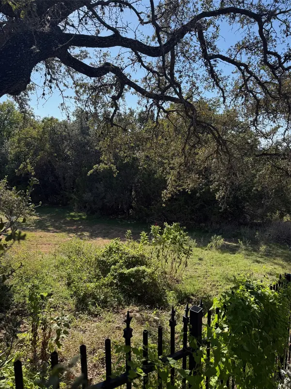 5007 Country Club DR, Lago Vista, TX 78645