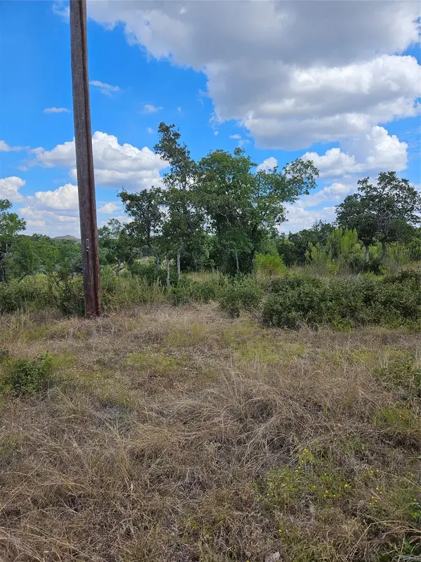 104 N Highway 183 TRL, Liberty Hill, TX 78642