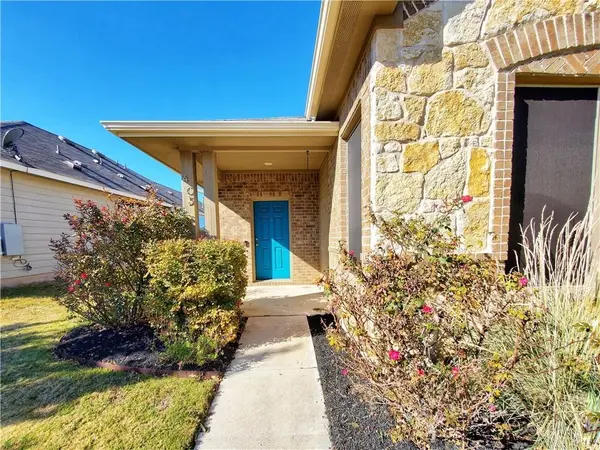 405 S Brook DR, Leander, TX 78641