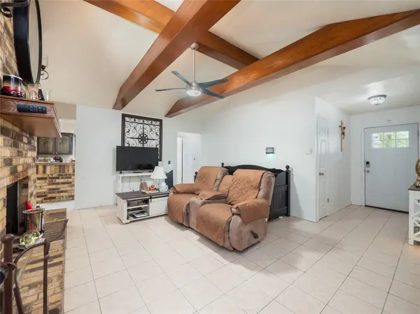 108 Lei CT, Bastrop, TX 78602