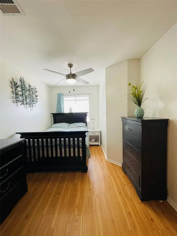 1021 Traci Michelle DR, Pflugerville, TX 78660