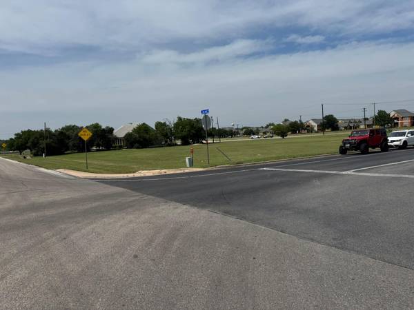 909 Old 1460 TRL, Georgetown, TX 78626