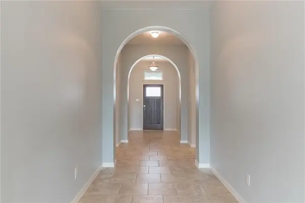 320 Lightcliff ST, Hutto, TX 78634