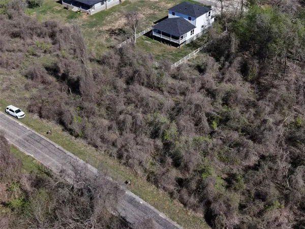 450 Riverside DR, Bastrop, TX 78602