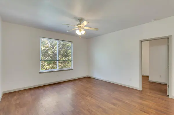 1011 N Lbj DR #101A, San Marcos, TX 78666