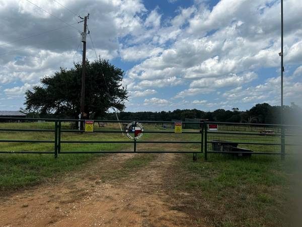 174 Wilson RD #A, Elgin, TX 78621