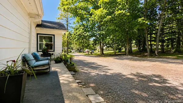 16 Upper Hillman RD, Warwick, NY 10990