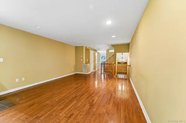 122 Crystal Hill DR, Pomona, NY 10970