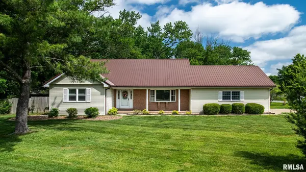 1200 Aurelia DR, Marion, IL 62959