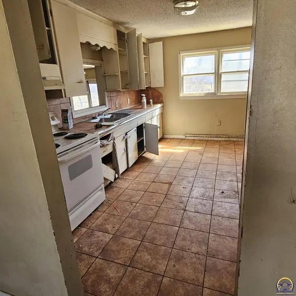 2726 Bonanza ST, Lawrence, KS 66044