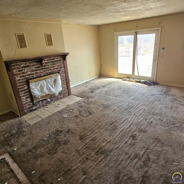 2726 Bonanza ST, Lawrence, KS 66044