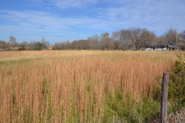 000 E Santa Fe Ave, Burlingame, KS 66413