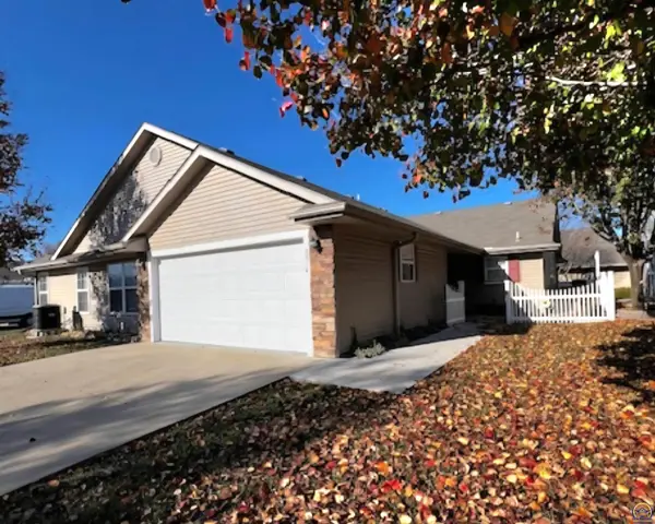 5514 SW Cantabella ST, Topeka, KS 66614