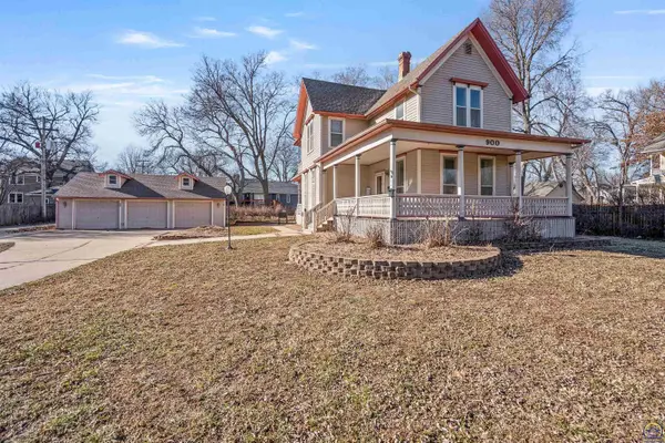 900 N Buckeye ST, Abilene, KS 67410