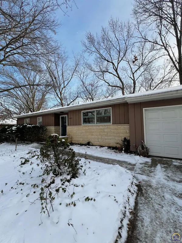 1521 W 2nd TER, Lawrence, KS 66044