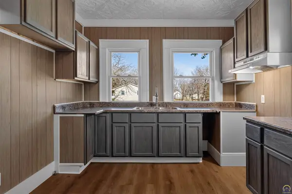 402 Locust ST, Eskridge, KS 66423