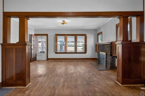 402 Locust ST, Eskridge, KS 66423