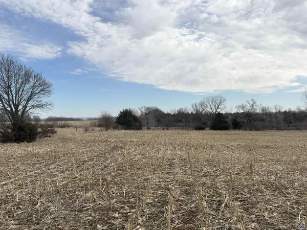 00000 K-92 HWY, Meriden, KS 66512