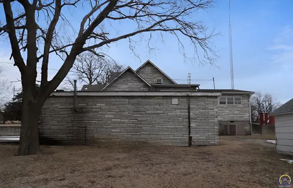 501 E 3rd ST, Eskridge, KS 66423