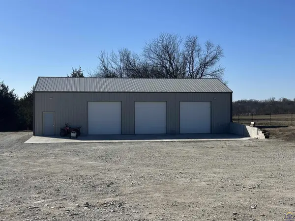 15601 142nd RD, Mayetta, KS 66509