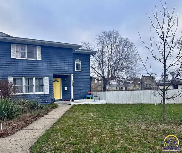 122 W Fremont Ave, Burlingame, KS 66413