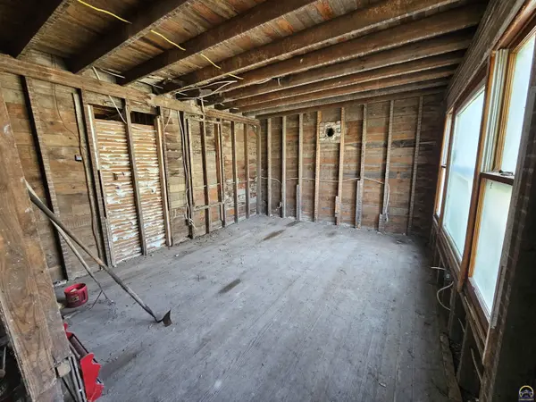 425 Grimsley St, Allen, KS 66868