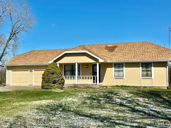 14296 123rd LN, Hoyt, KS 66440