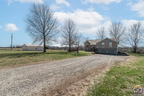 18879 Kickapoo Ridge Rd, Leavenworth, KS 66048