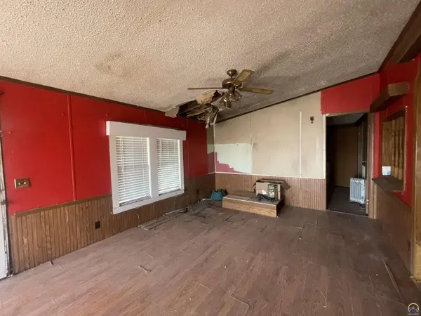 710 Simons, Lecompton, KS 66050-3059