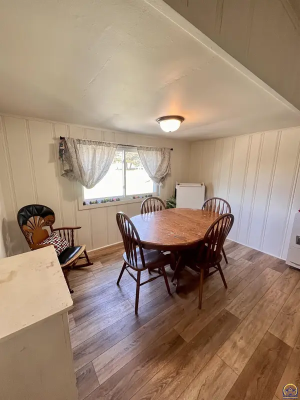 133 E Third St, Allen, KS 66833