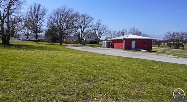 1796 Central AVE, Horton, KS 66439