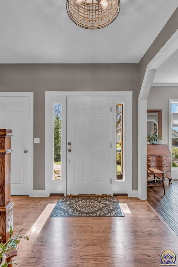 908 Easy ST, Lawrence, KS 66049