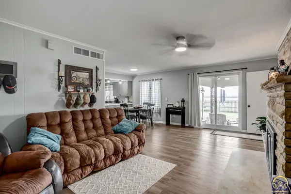 900 K-68 HWY, Pomona, KS 66076