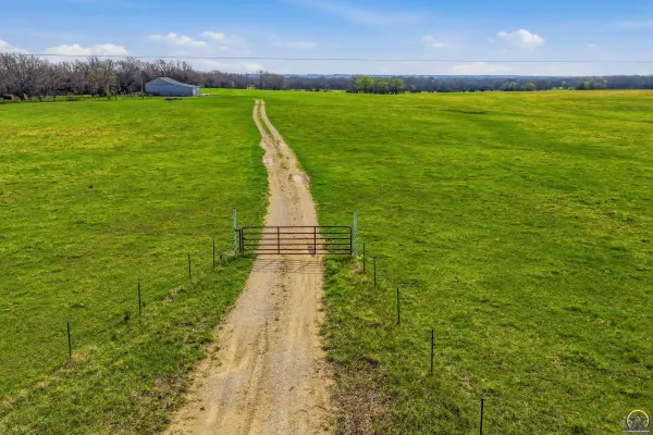 00000 S Croco RD,  Melvern,  KS 66510-9999