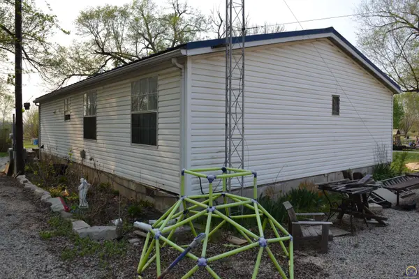 21244 Hickory ST, Quenemo, KS 66528-9999