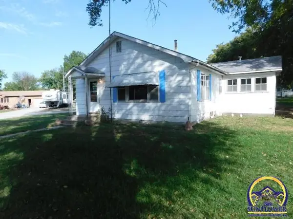 504 2nd ST,  Whiting,  KS 66552