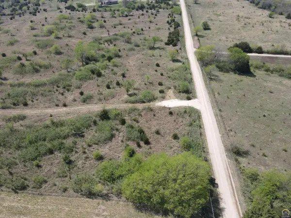 00000 Coyote Rd, Eskridge, KS 66423