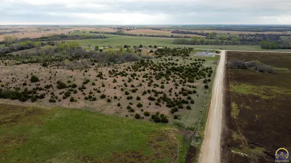 10611 K RD, Delia, KS 66418