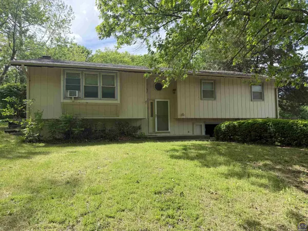 803 Colorado AVE, Holton, KS 66436