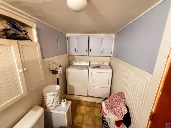 301 Sycamore ST, Cottonwood Falls, KS 66845