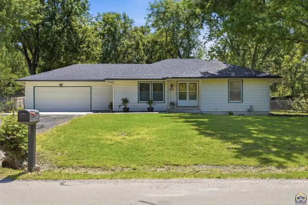 2536 SE Alexander DR,  Topeka,  KS 66605
