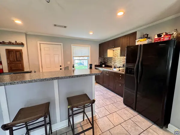 6522 Kimball Ave, Kansas City, KS 66104