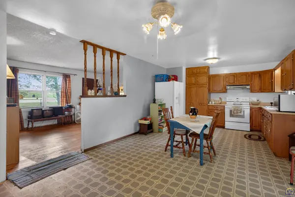 17596 US 75 HWY, Mayetta, KS 66509