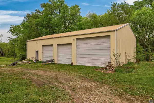 17596 US 75 HWY, Mayetta, KS 66509