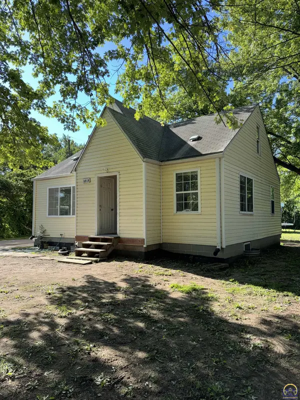 1815 SE Morrison ST, Topeka, KS 66607