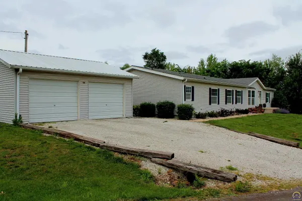 311 7th St, Wetmore, KS 66550