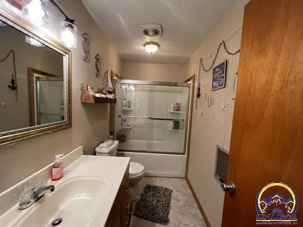 204 1st ST, Gridley, KS 66839